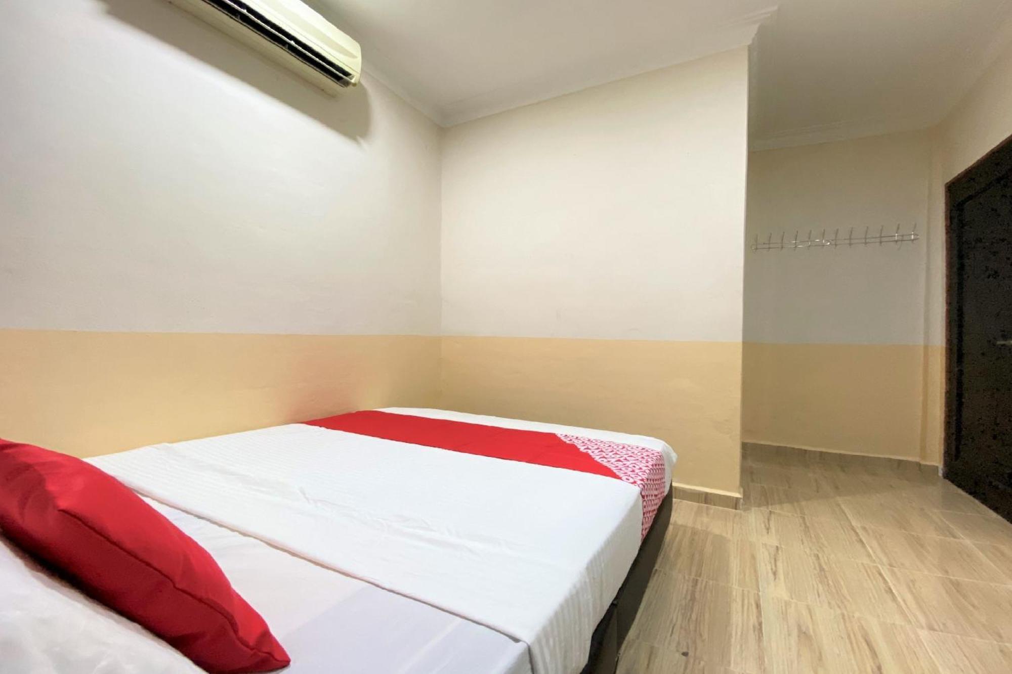 Oyo 90205 Bayu Sintok Motel Changlun Exterior photo